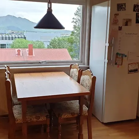 Sentrumsnaert Hjem Med Nydelig Utsikt Casa de Férias *