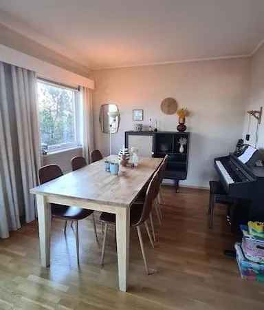 Sentrumsnaert Hjem Med Nydelig Utsikt Casa de Férias