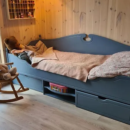 Sentrumsnaert Hjem Med Nydelig Utsikt * Leknes